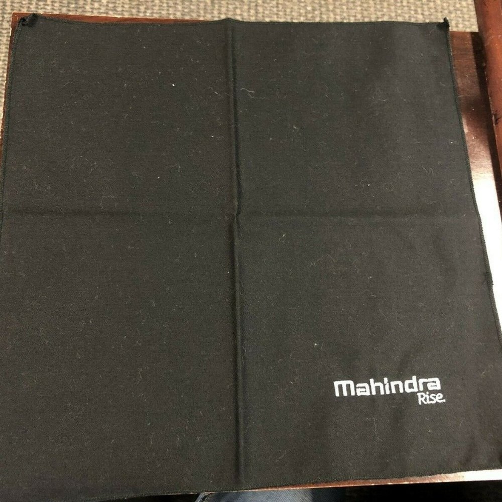 Mahindra Tractors Cloth Linen Napkins (black)